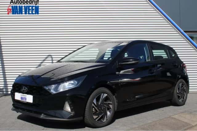 Hyundai i20 (2023) thumbnail 1