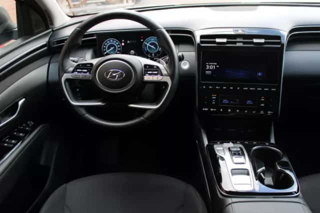 Hyundai Tucson (2024) thumbnail 4