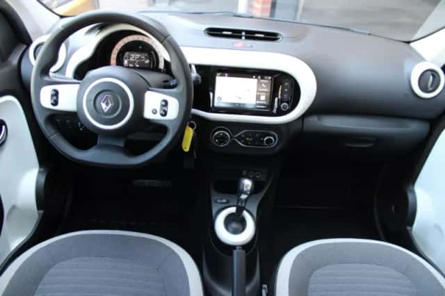 Renault Twingo (2023) thumbnail 2