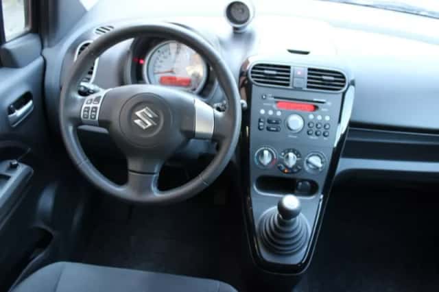 Suzuki Splash (2014) thumbnail 2