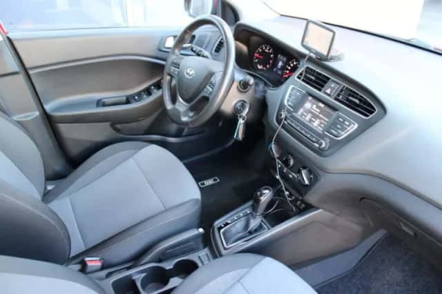 Hyundai i20 (2019) thumbnail 4