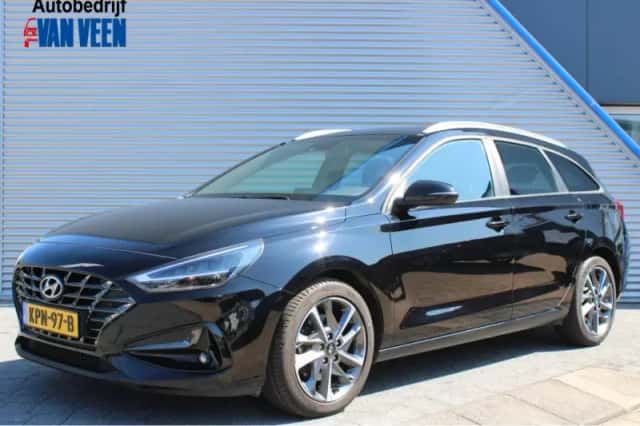 Hyundai i30 (2023) thumbnail 1