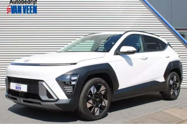 Hyundai Kona (2024) thumbnail 1
