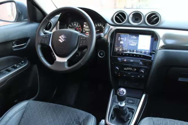 Suzuki Vitara (2025) thumbnail 6