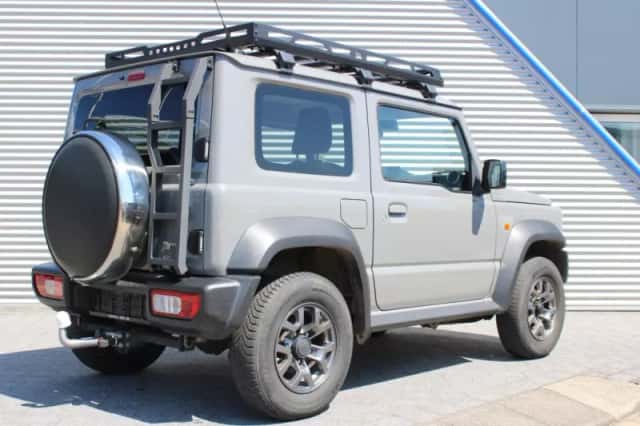 Suzuki Jimny (2019) thumbnail 2