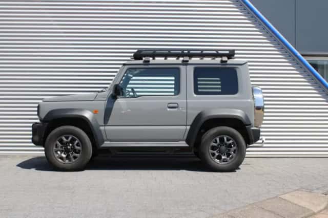 Suzuki Jimny (2019) thumbnail 3