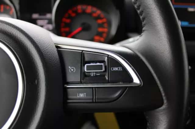 Suzuki Jimny (2019) thumbnail 4