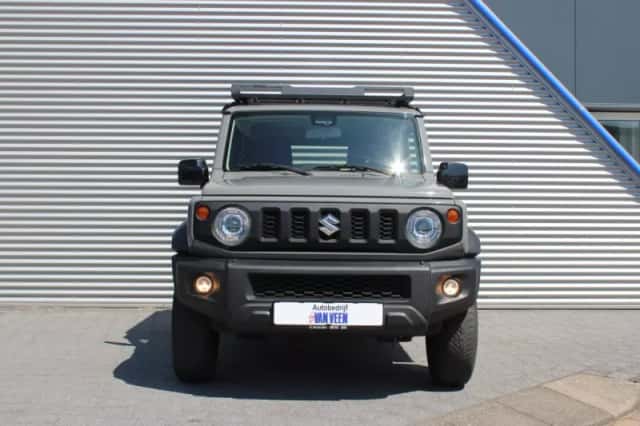 Suzuki Jimny (2019) thumbnail 5