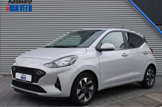 Hyundai i10 (2025) thumbnail 1
