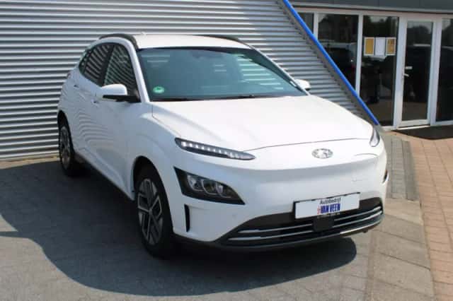 Hyundai Kona (2023) thumbnail 6