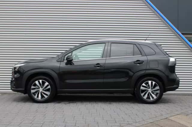 Suzuki S-Cross (2025) thumbnail 3