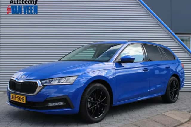 Škoda Octavia (2023) thumbnail 1