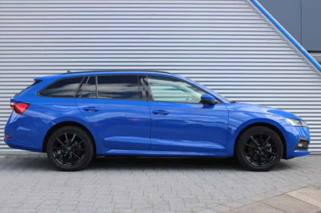 Škoda Octavia (2023) thumbnail 4