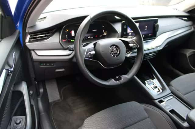Škoda Octavia (2023) thumbnail 6