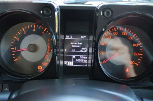 Suzuki Jimny (2019) thumbnail 6