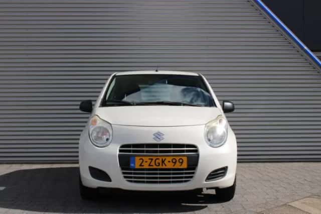 Suzuki Alto (2015) thumbnail 5