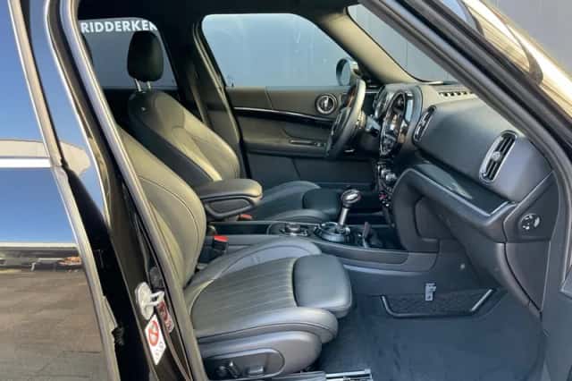 MINI Countryman (2017) thumbnail 11