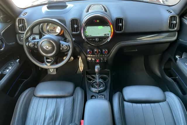 MINI Countryman (2017) thumbnail 6
