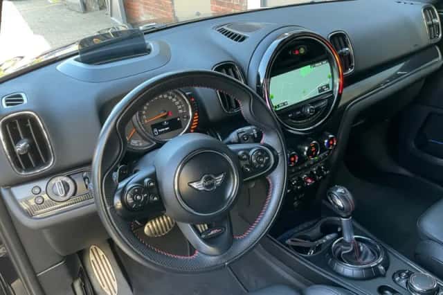 MINI Countryman (2017) thumbnail 8