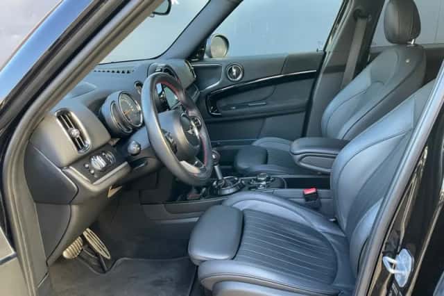 MINI Countryman (2017) thumbnail 9