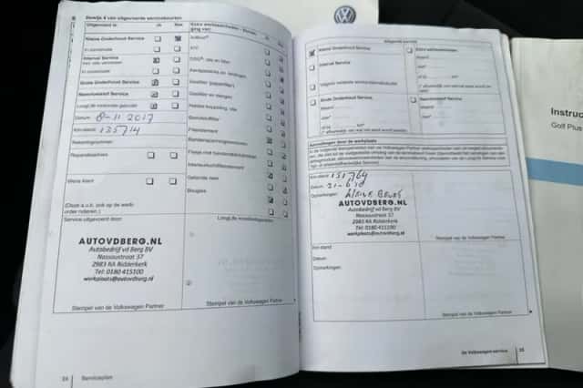 Volkswagen Golf (2011) thumbnail 24