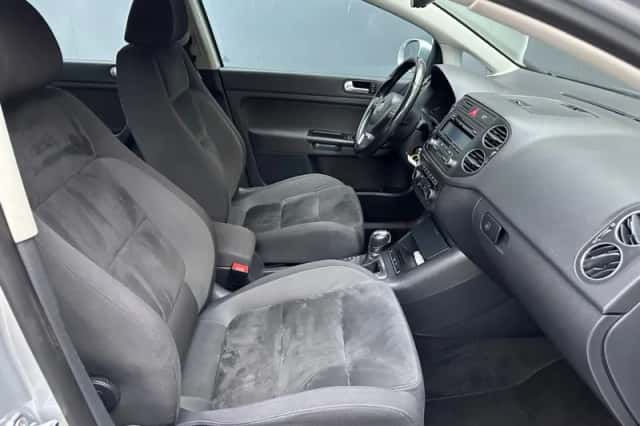 Volkswagen Golf (2011) thumbnail 8