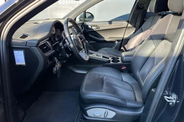 Porsche Macan (2018) thumbnail 14