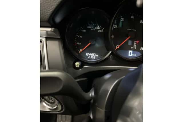 Porsche Macan (2018) thumbnail 21