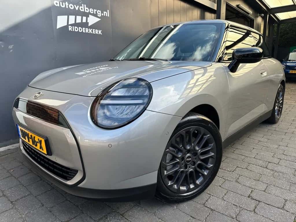MINI Cooper (2025) — foto 1