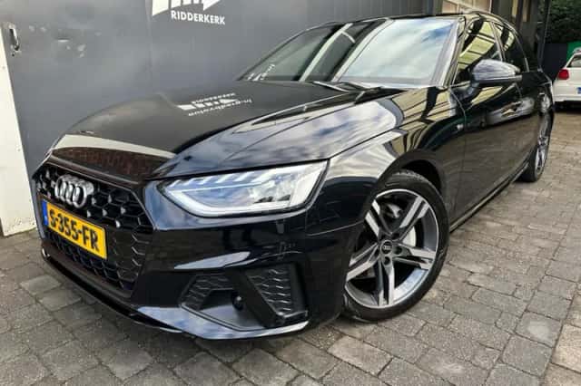 Audi A4 (2023) thumbnail 1