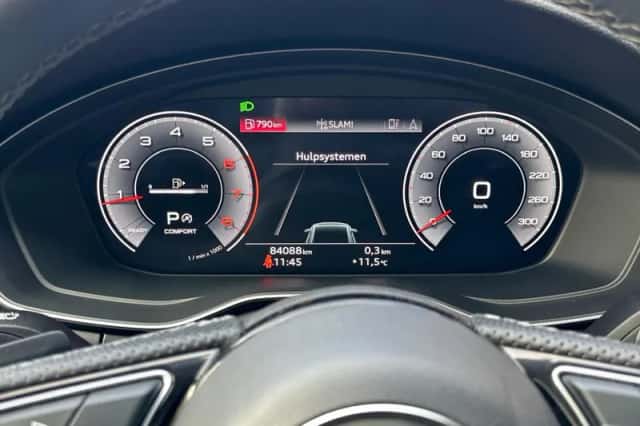 Audi A4 (2023) thumbnail 13