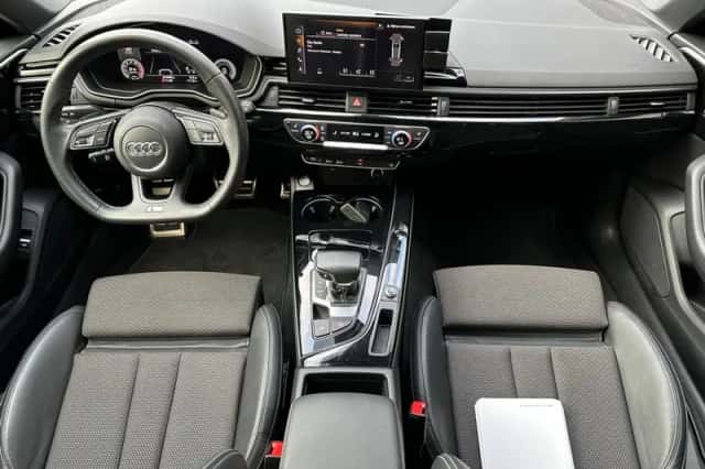 Audi A4 (2023) thumbnail 5