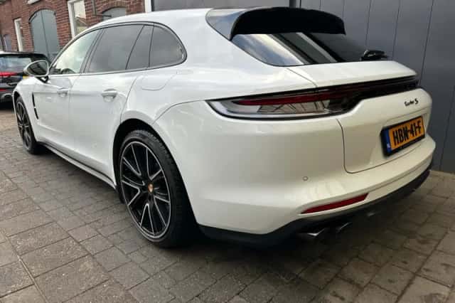 Porsche Panamera (2021) thumbnail 2