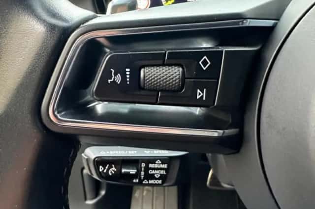 Porsche Panamera (2021) thumbnail 18
