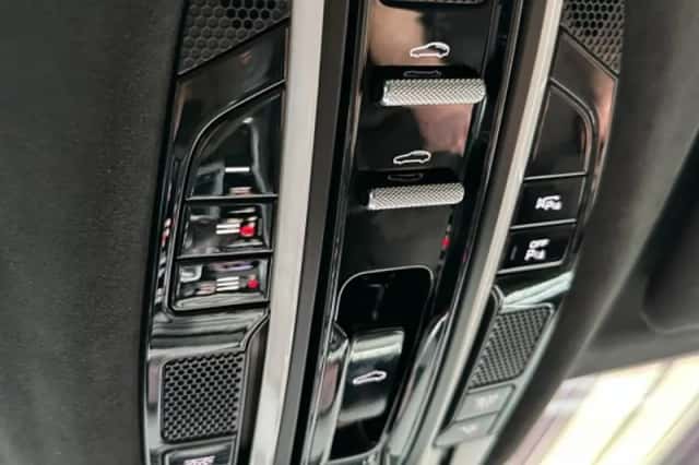 Porsche Panamera (2021) thumbnail 22