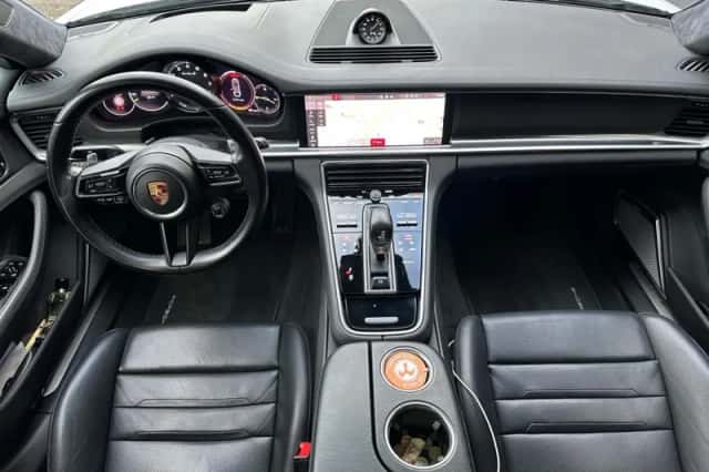 Porsche Panamera (2021) thumbnail 5