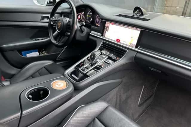 Porsche Panamera (2021) thumbnail 9