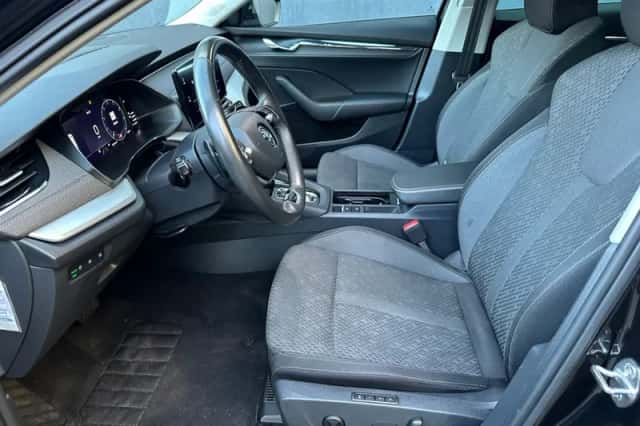 Škoda Octavia (2021) thumbnail 6
