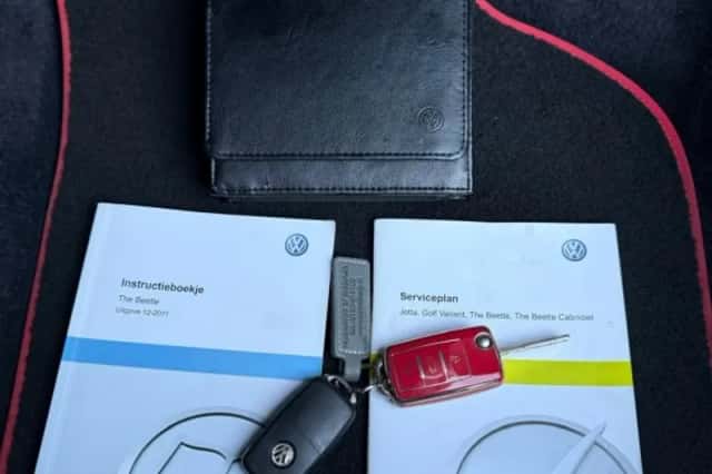 Volkswagen Beetle (2012) thumbnail 23