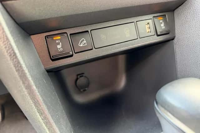 Toyota Yaris Cross (2022) thumbnail 16