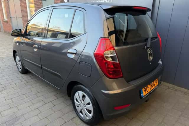Hyundai i10 (2013) thumbnail 2