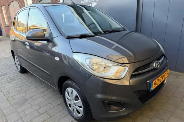 Hyundai i10 (2013) thumbnail 3