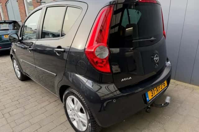 Opel Agila (2012) thumbnail 2