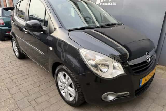 Opel Agila (2012) thumbnail 3