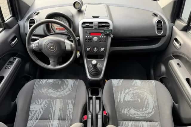 Opel Agila (2012) thumbnail 5