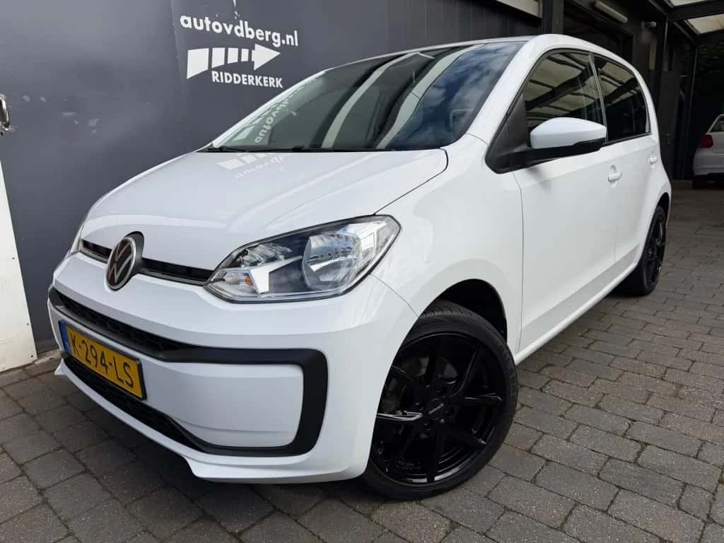 Volkswagen Up (2021) — foto 1