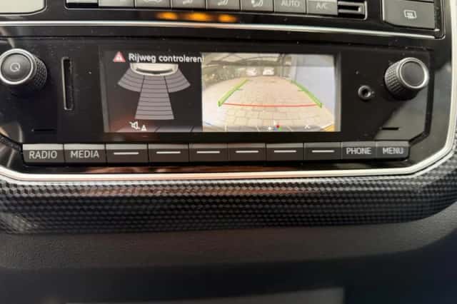 Volkswagen Up (2021) thumbnail 12