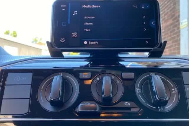Volkswagen Up (2021) thumbnail 15
