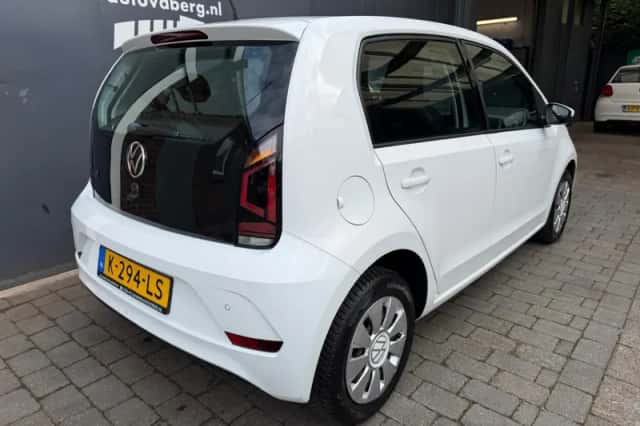 Volkswagen Up (2021) thumbnail 6