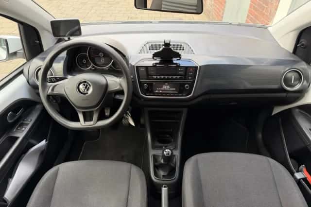 Volkswagen Up (2021) thumbnail 7